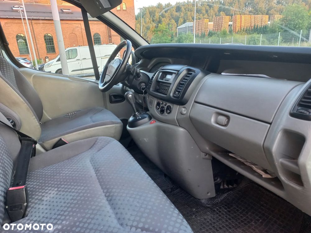 Renault Trafic - 13