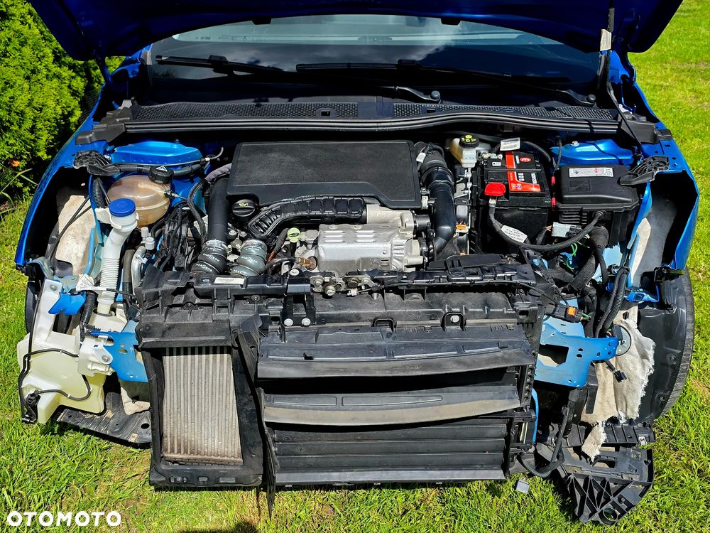Peugeot 208 PureTech 130 EAT8 Allure - 10