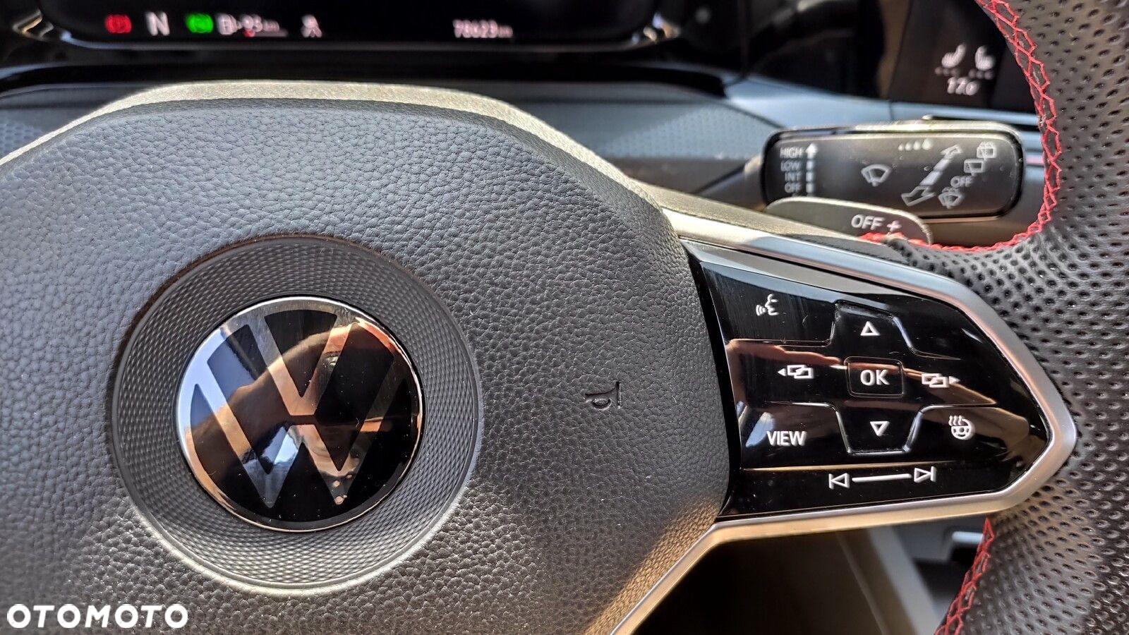 Volkswagen Golf - 16