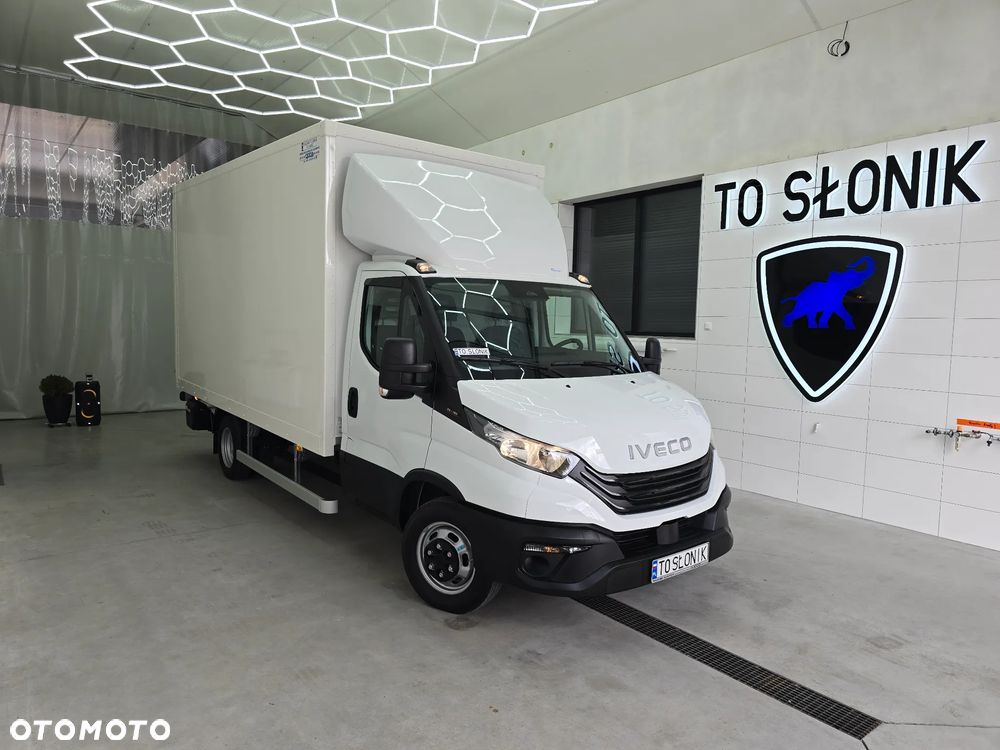 Iveco DAILY 35C16 / 50C16 KONTENER 8PALET WINDA DHOLLANDIA 750Kg 41Tyś km SERWIS ASO IVECO DO OSTATNIEGO Km STAN NOWY NOWY NOWY NA GWARANCJI BOGATA OPCJA WYPOSAŻENIA ASYSTENTY KIEROWCY TEMPOMAT KLIMA KAMERA COFANIA FOTEL KIEROWCY PNEŁMATYCZNY - 2