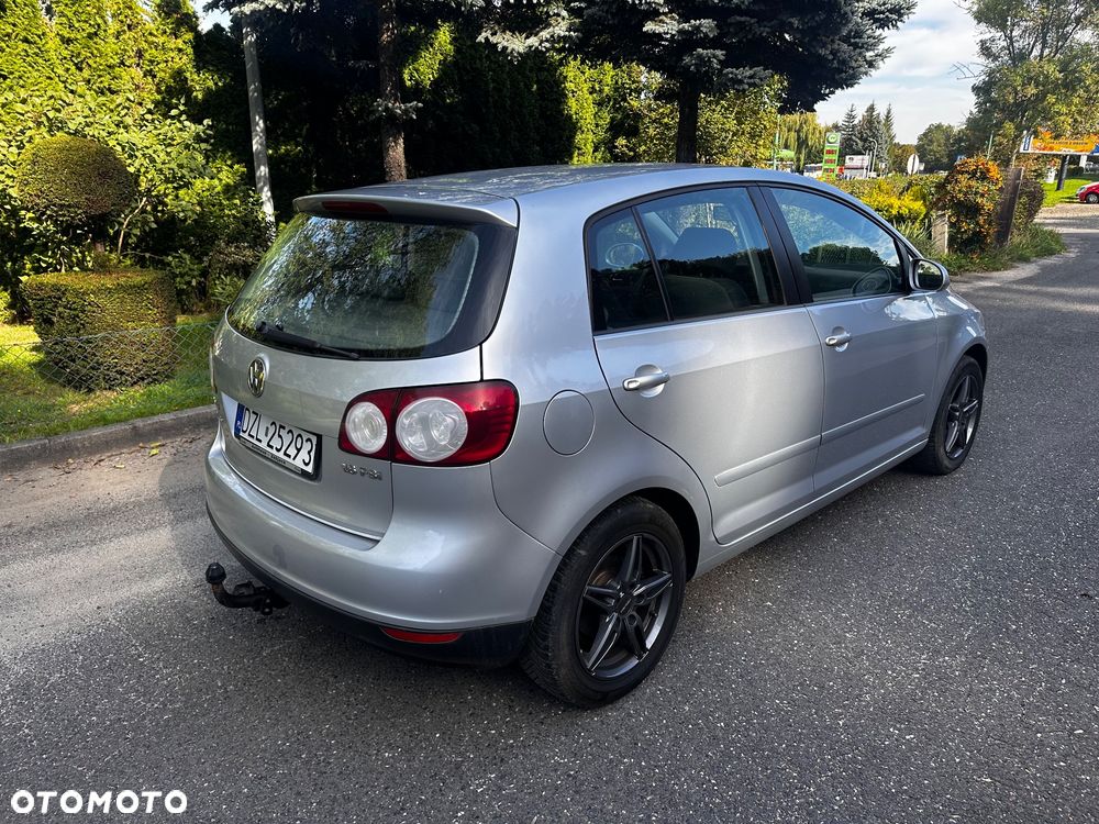 Volkswagen Golf Plus 1.6 FSI Comfortline - 4