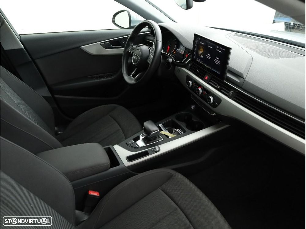 Audi A4 35 TDI Advanced S tronic - 14