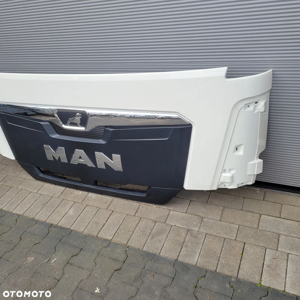 ATRAPA MASKA MAN TGM TGS NOWY ORYGINAŁ 81.61110-6123 - 2
