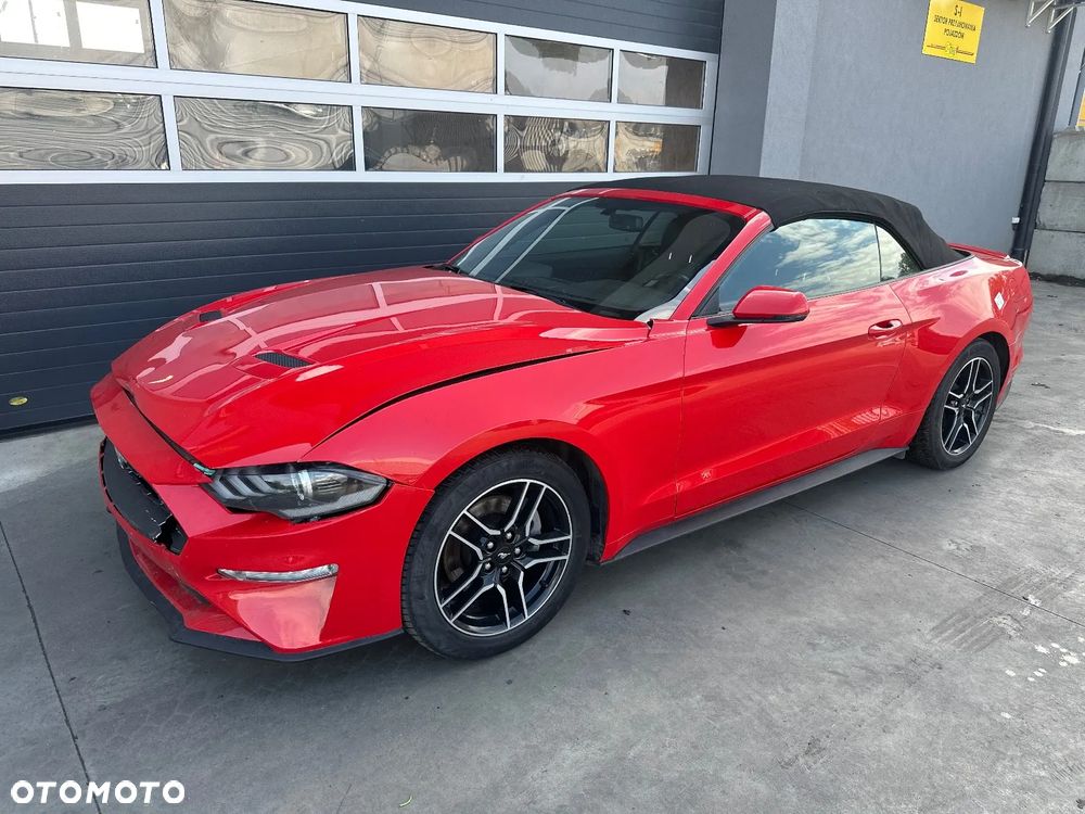 Ford Mustang - 7