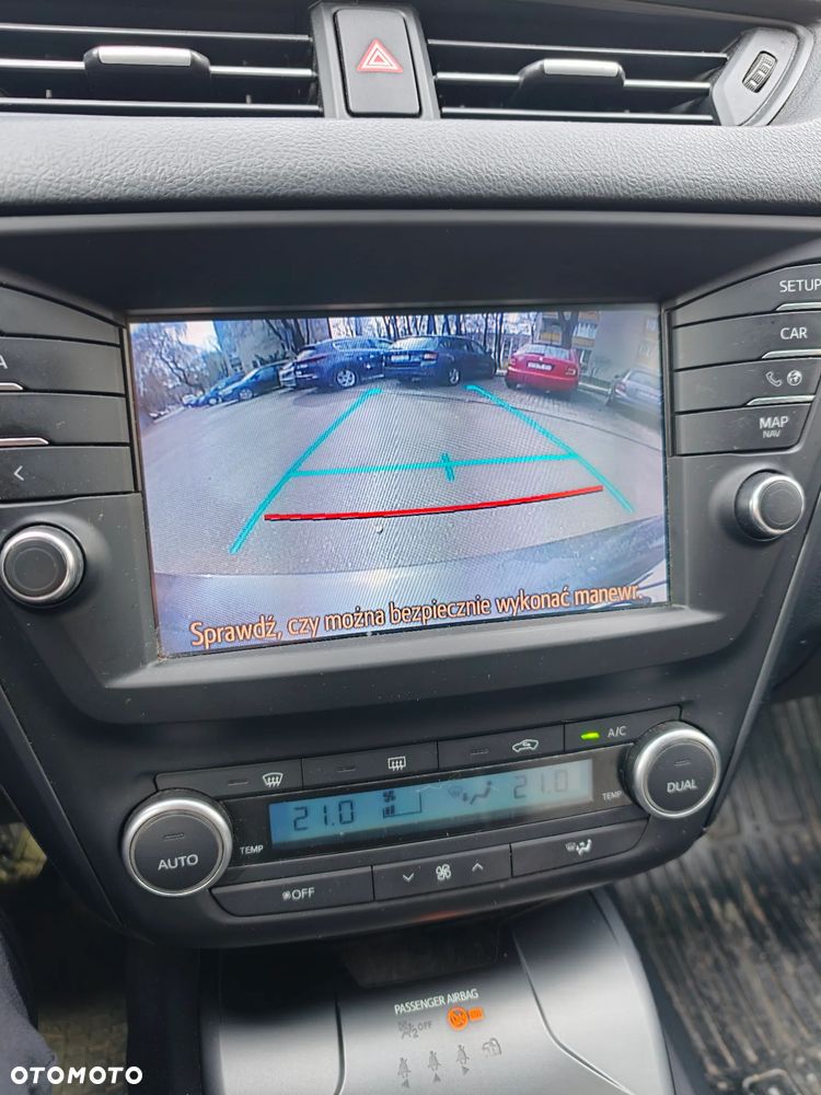 Toyota Avensis 1.8 Premium MS - 11
