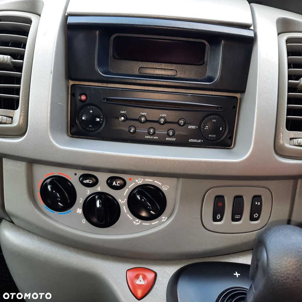 Renault Trafic L1H1 Passenger Lux Quick - 22