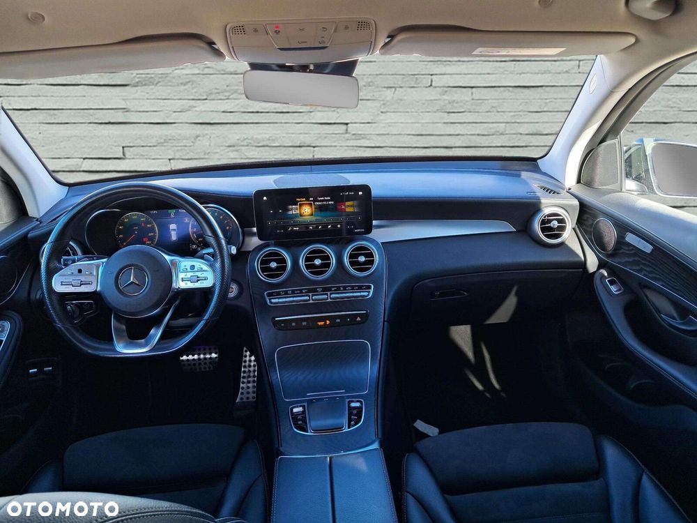 Mercedes-Benz GLC - 11