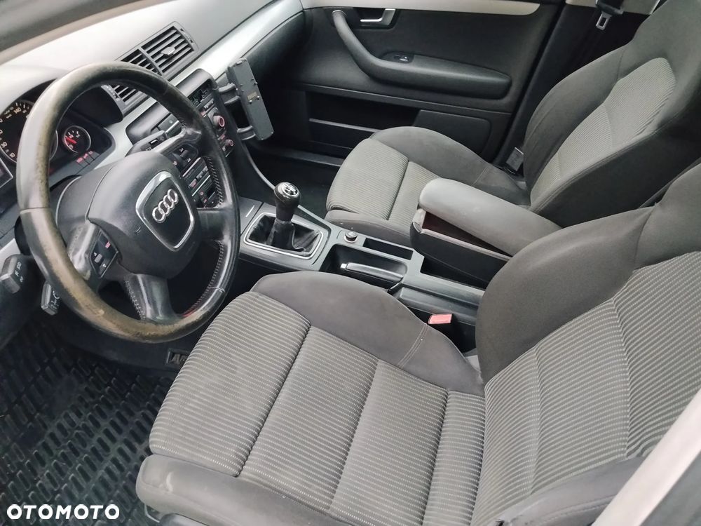 Audi A4 Avant 2.7 TDI DPF - 10