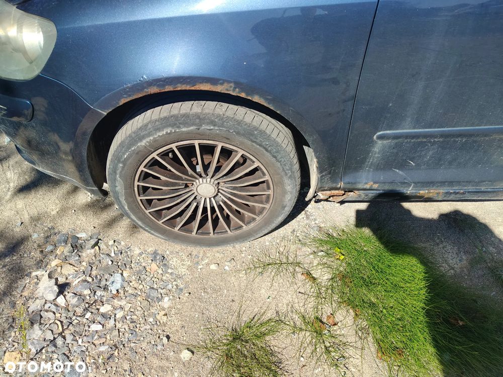 Volkswagen Golf Plus 1.9 TDI DPF Comfortline - 12
