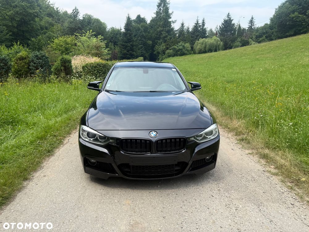 BMW Seria 3 320i - 11