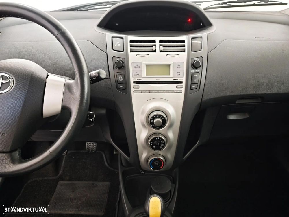 Toyota Yaris 1.0 VVT-i Comfort - 11