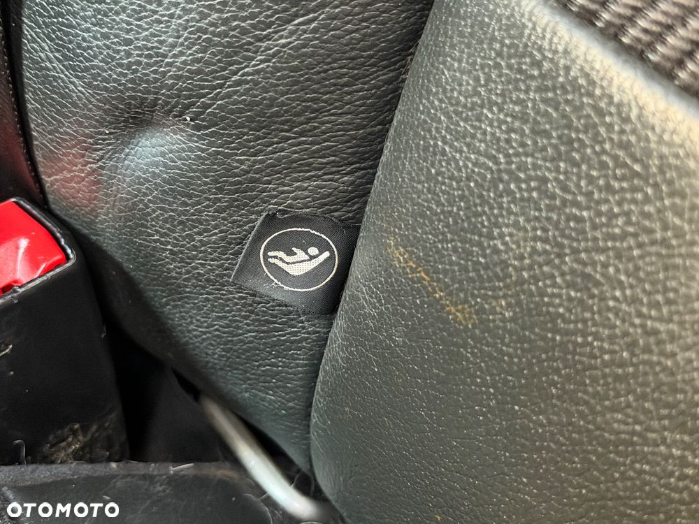 Ford Kuga 2.0 TDCi 4x4 Titanium - 25