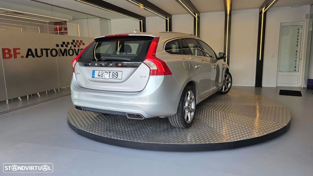 Volvo V60 2.0 D4 VOR - 4