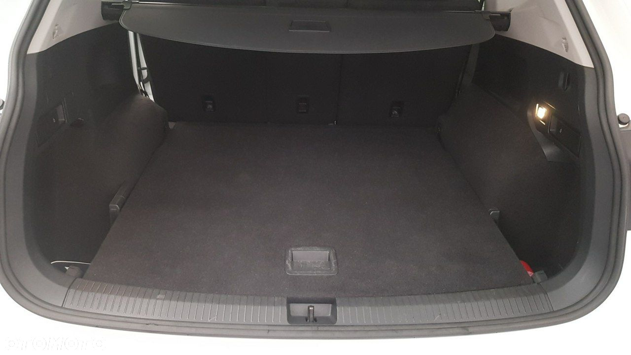 Volkswagen Tiguan - 23