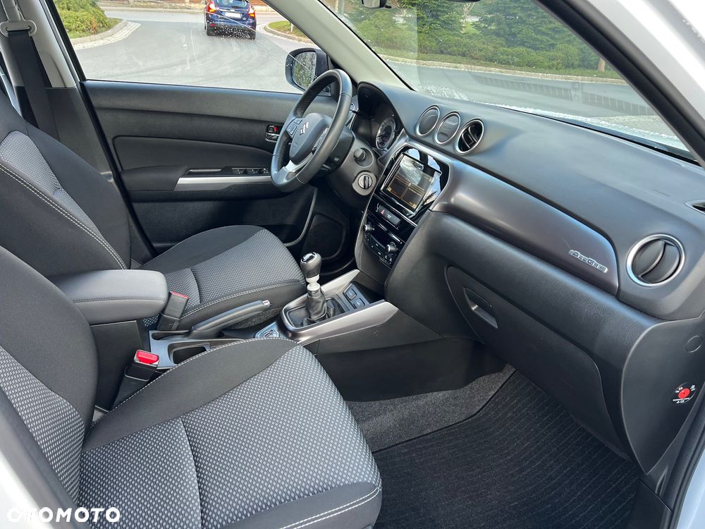 Suzuki Vitara 1.4 Boosterjet Hybrid Comfort+ - 18