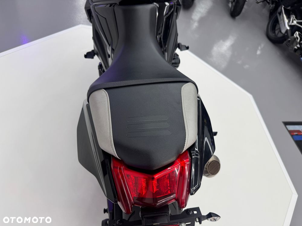 Suzuki GSX - 34