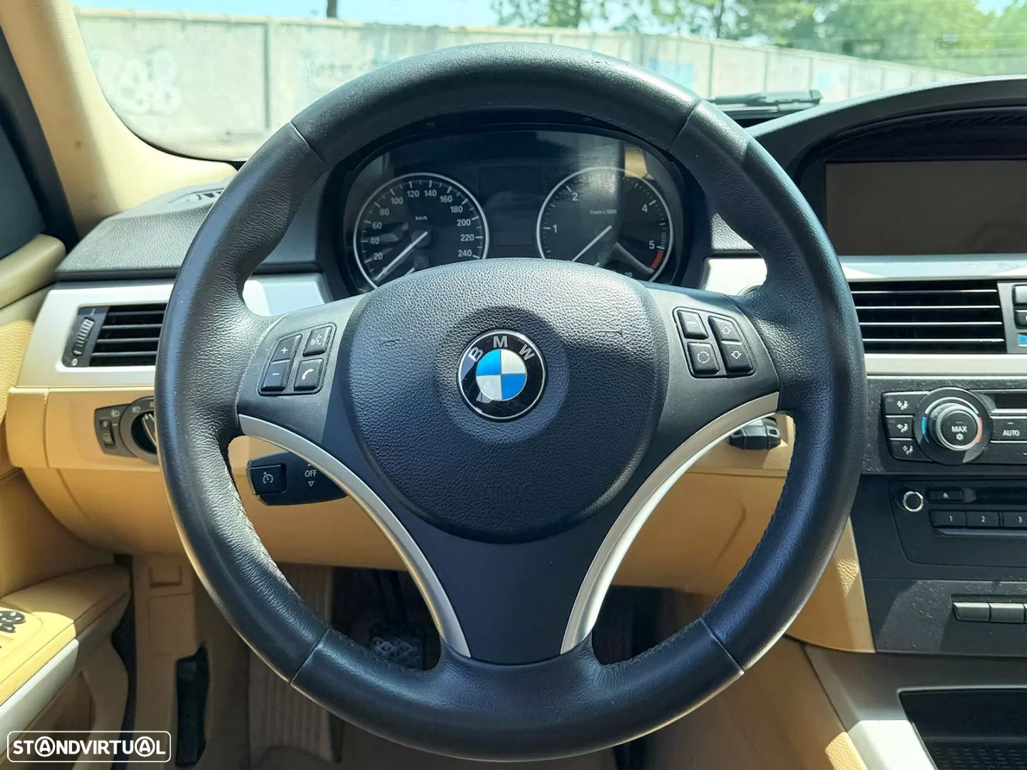 BMW 320 d Touring Navigation - 8