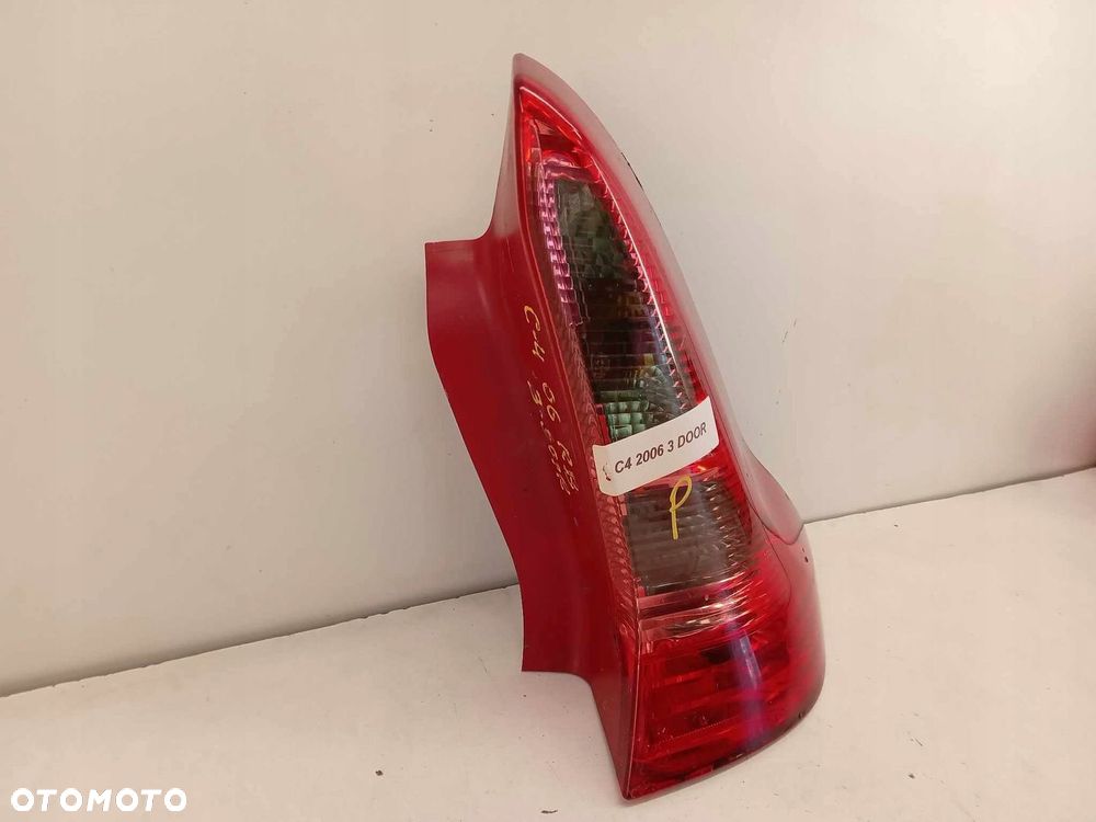 LAMPA PRAWA TYLNA TYŁ CITROEN C4 3D 04-08 - 3