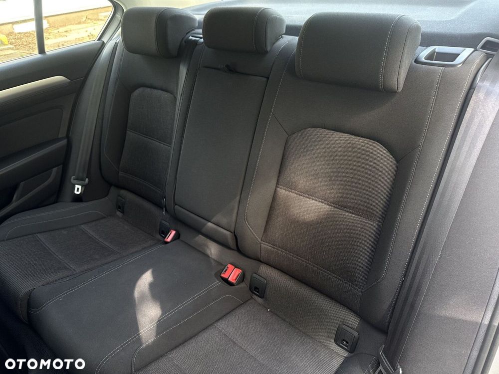 Volkswagen Passat 1.4 TSI BMT ACT Comfortline - 33