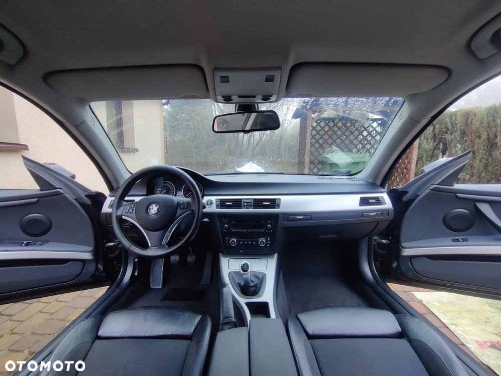 BMW Seria 3 325i - 15