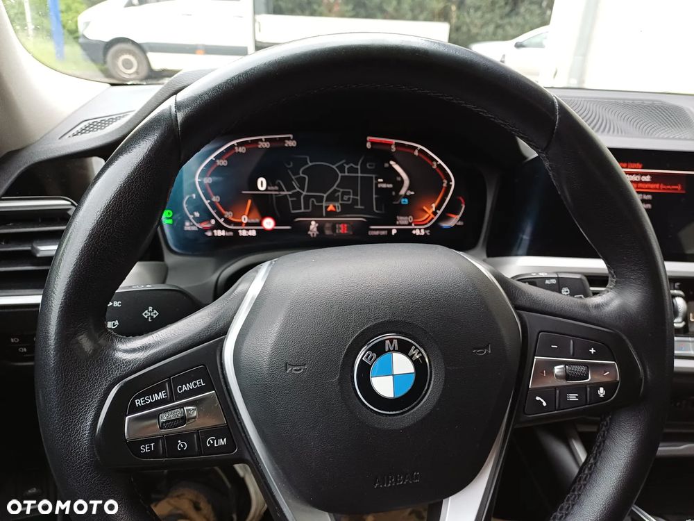BMW Seria 3 318d Edition Luxury Line Purity - 11