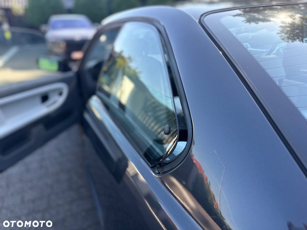 BMW Seria 3 318is - 12