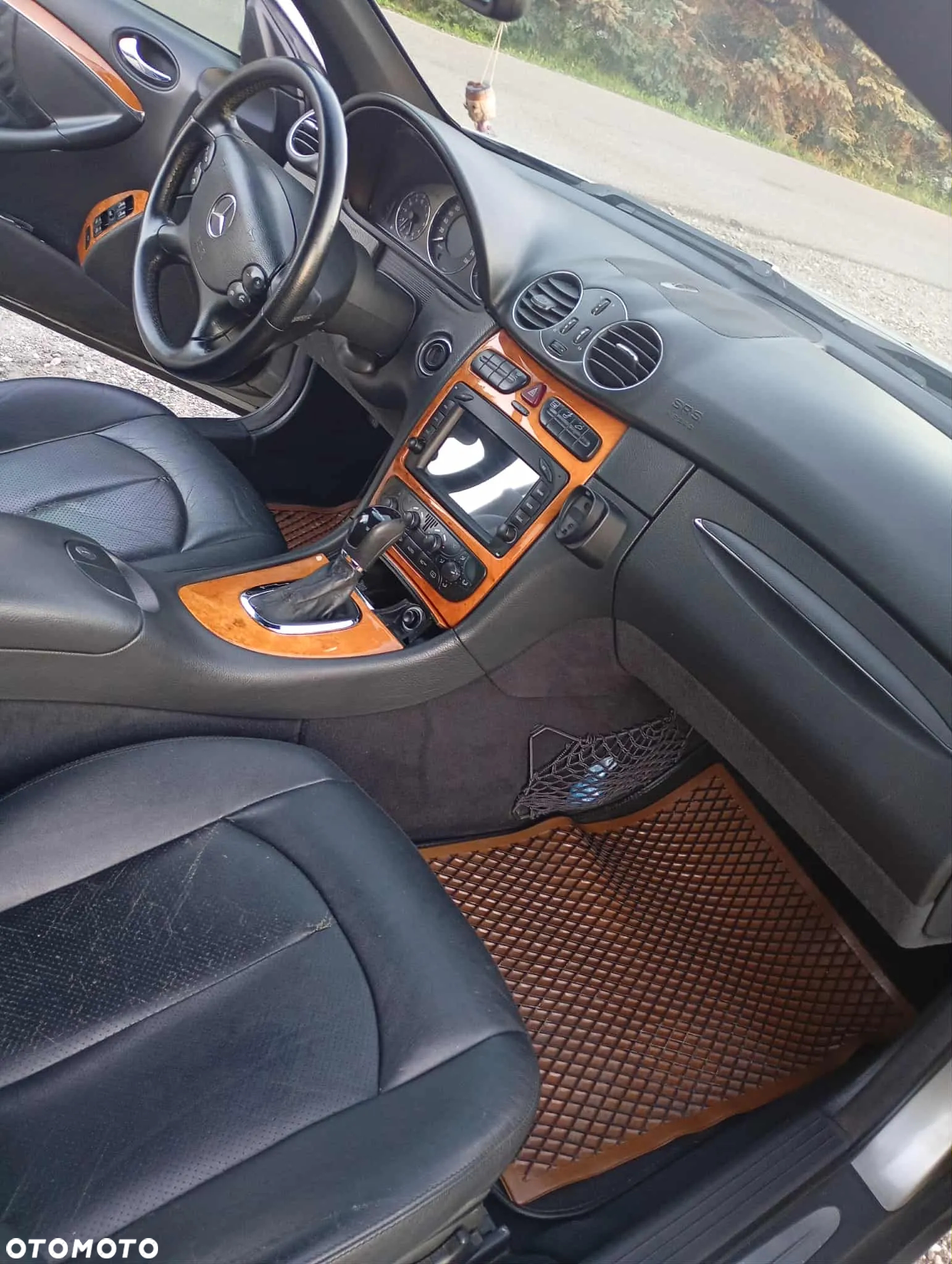 Mercedes-Benz CLK - 18