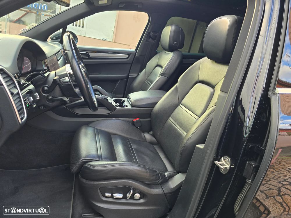 Porsche Cayenne Standard - 14