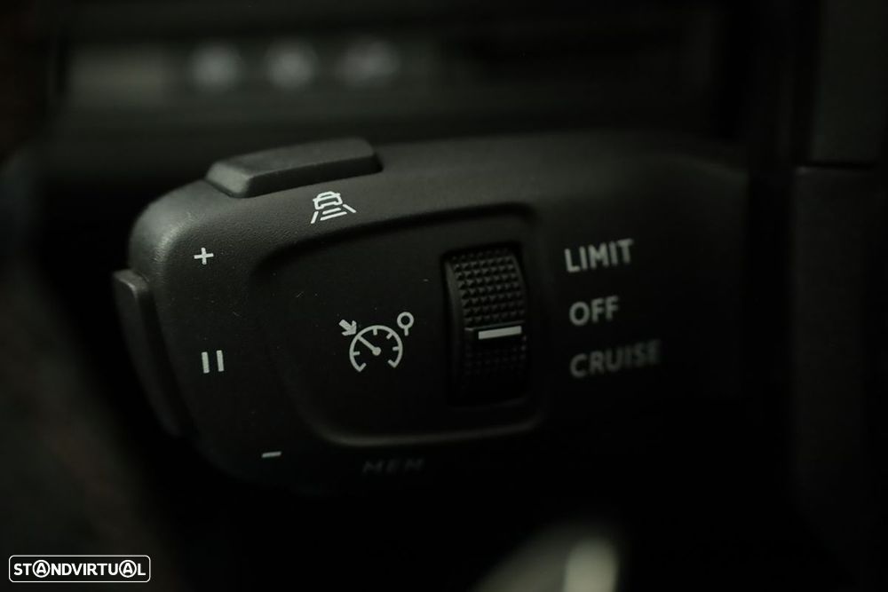 Peugeot 3008 1.2 Hybrid Allure e-DCS6 - 17