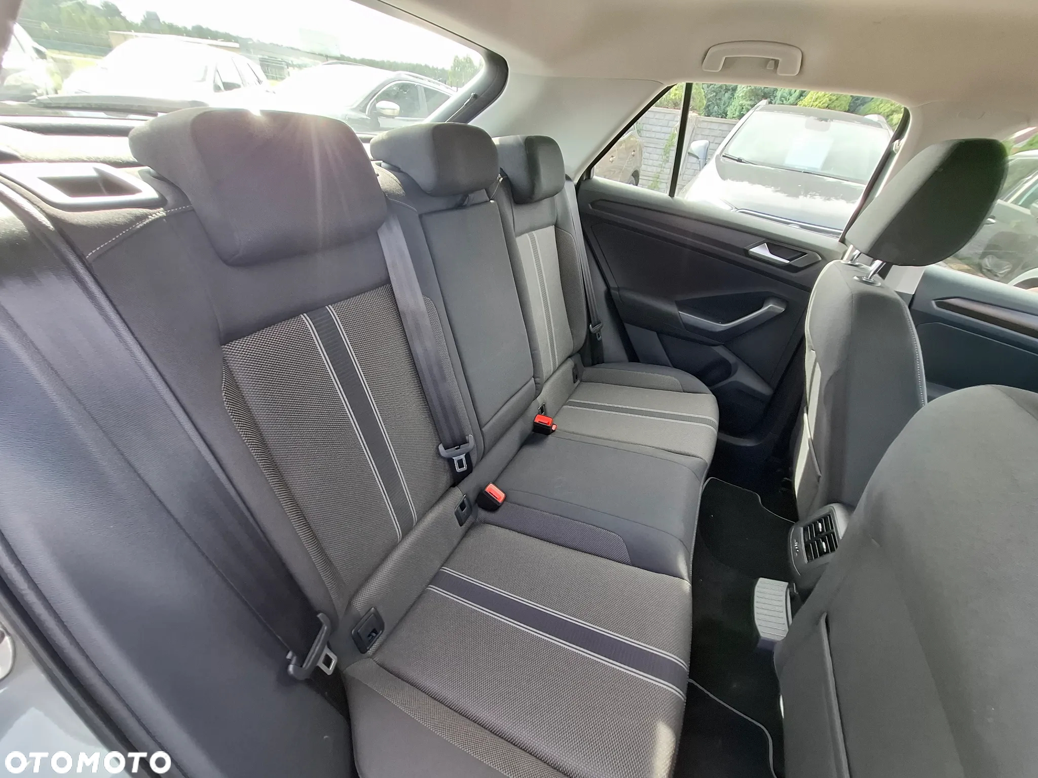 Volkswagen T-Roc 1.6 TDI SCR - 16