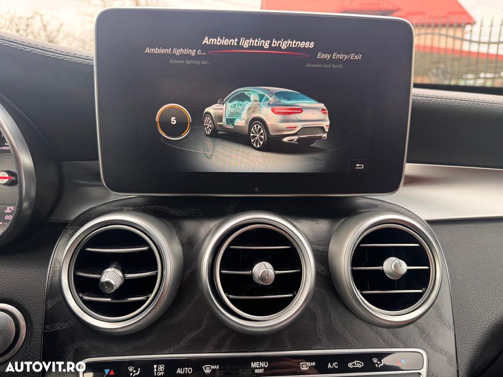 Mercedes-Benz GLC Coupe 250 d 4Matic 9G-TRONIC AMG Line - 39