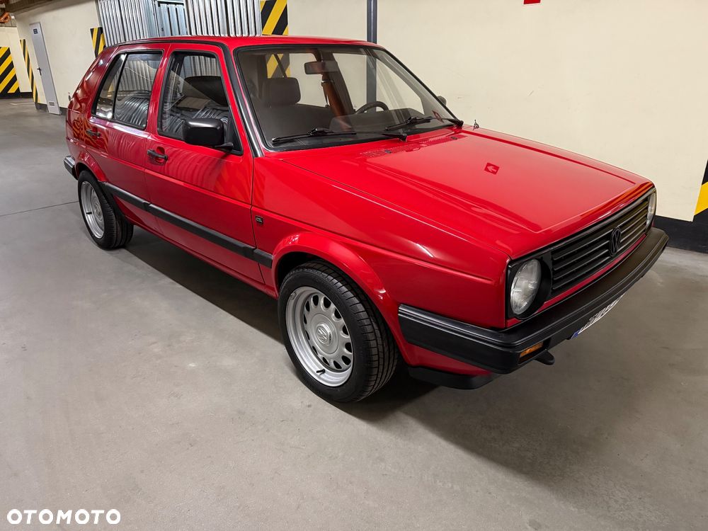 Volkswagen Golf - 2