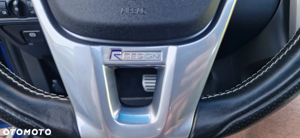 Volvo V60 D6 AWD Plug-in Hybrid Momentum - 23