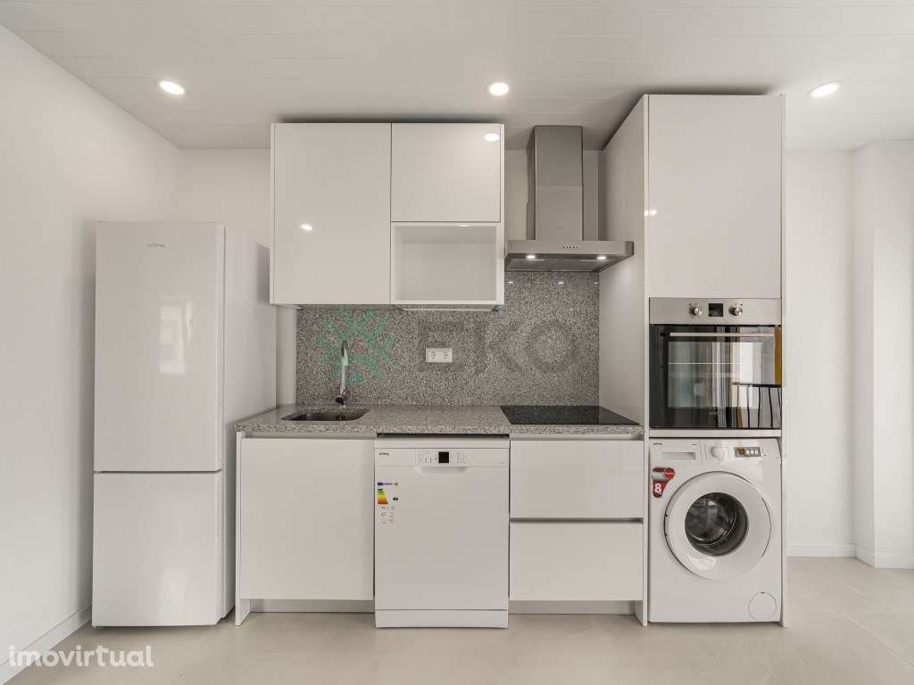 Arrendamento de apartamento t0 na Rua José Ferreira Pio - Grande imagem: 3/21