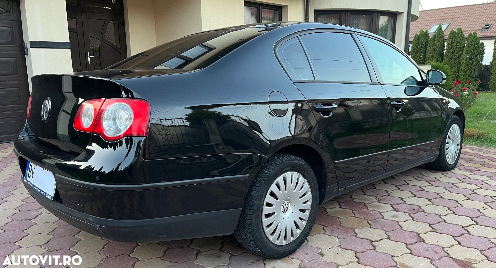 Volkswagen Passat Variant 2.0 TDI Blue TDI DSG Comfortline - 4