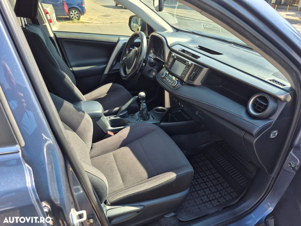 Toyota RAV4 2.2 D-4D Comfort - 6