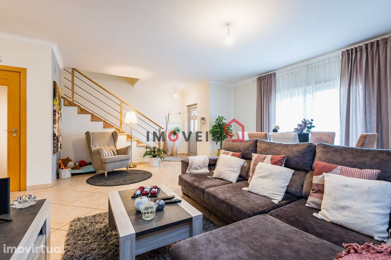 Moradia T4 - Urb. Santa Clara, Leiria - Grande imagem: 4/23