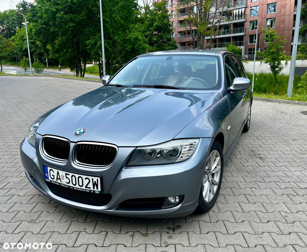 BMW Seria 3 318d DPF Touring - 1