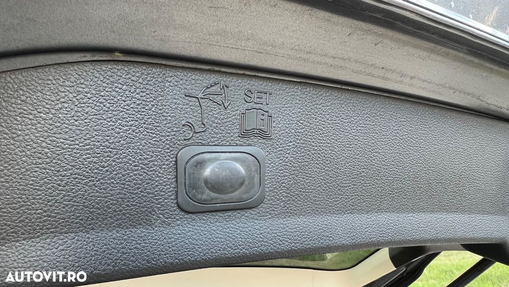 Ford Kuga ver-2-0-tdci-powershift-4wd-titanium - 10