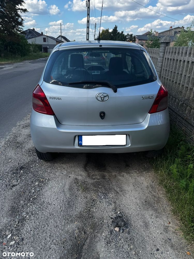 Toyota Yaris 1.3 VVT-i Sol - 5