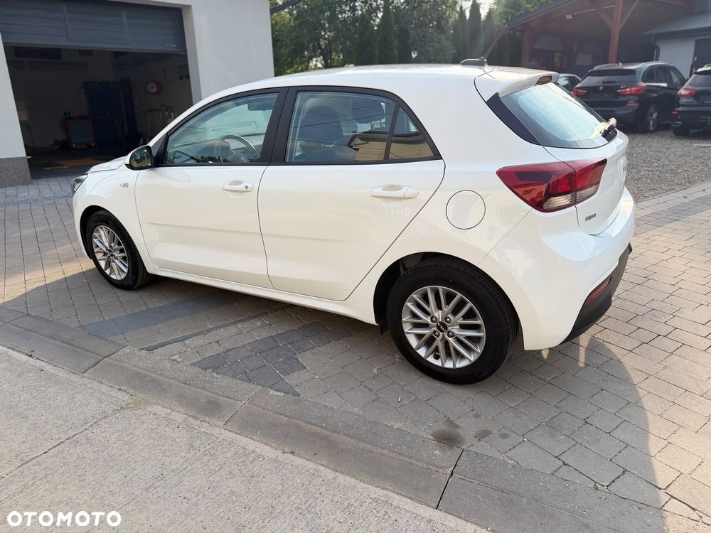 Kia Rio - 2