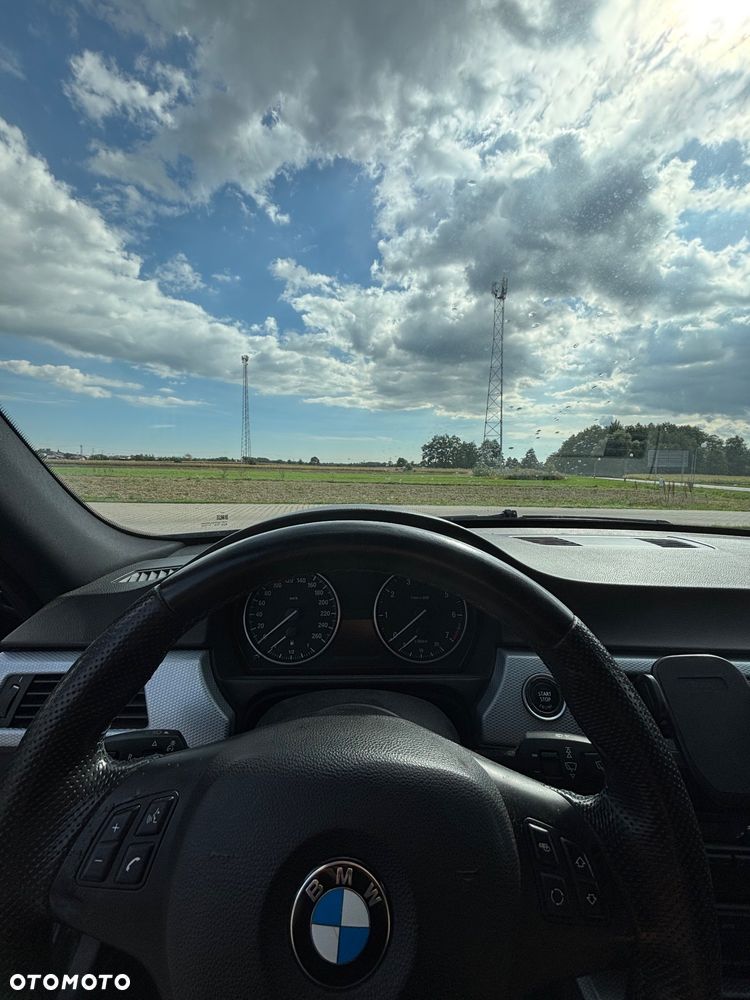 BMW Seria 3 318i - 9
