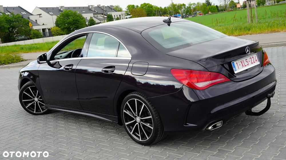 Mercedes-Benz CLA 180 AMG Line - 12