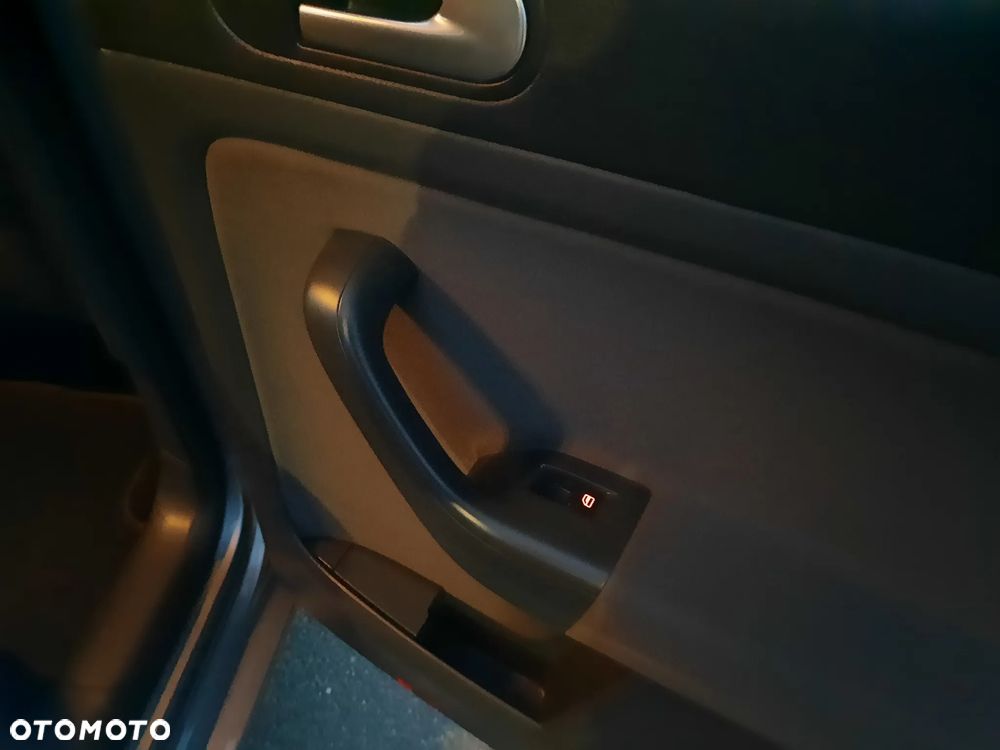 Volkswagen Golf Plus 1.6 United - 17