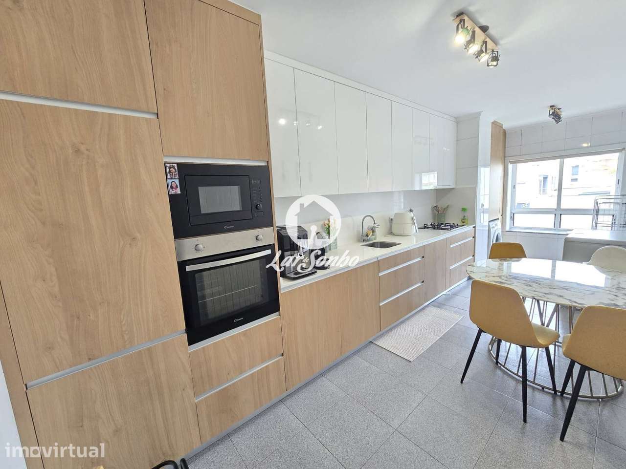 Apartamento T3 COMO NOVO com Lugar de Garagem - Grande imagem: 2/16