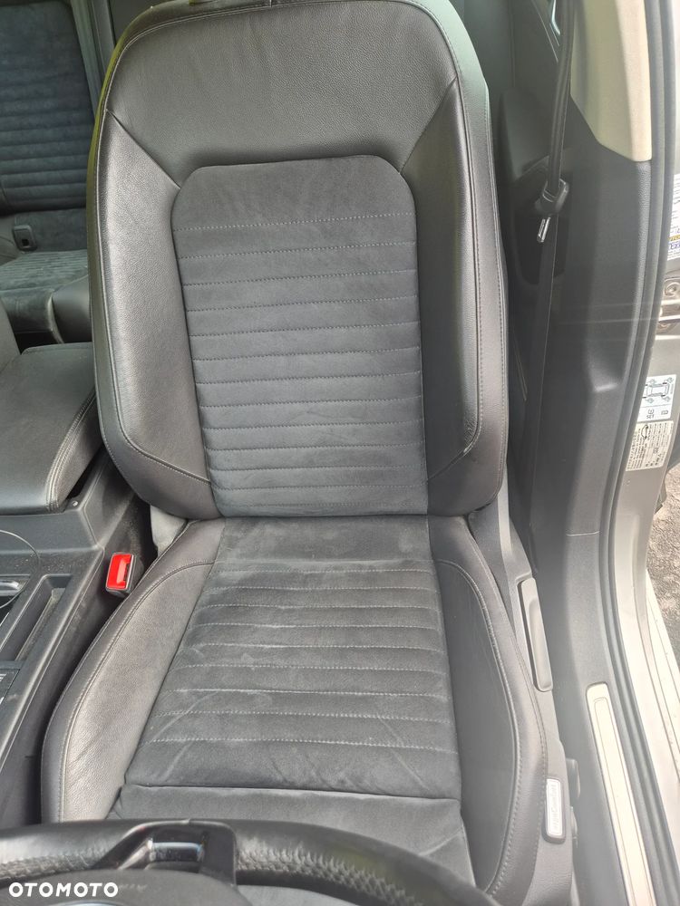 Volkswagen Passat 2.0 TDI SCR (BlueMotion Technology) Comfortline - 11