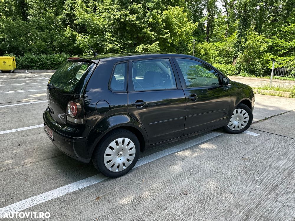 Volkswagen Polo 1.4 TDI Blue Motion Technology Lounge - 9