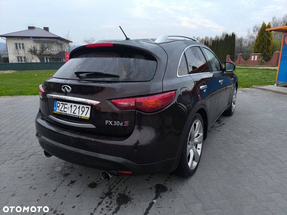 Infiniti FX FX30d S Premium - 7