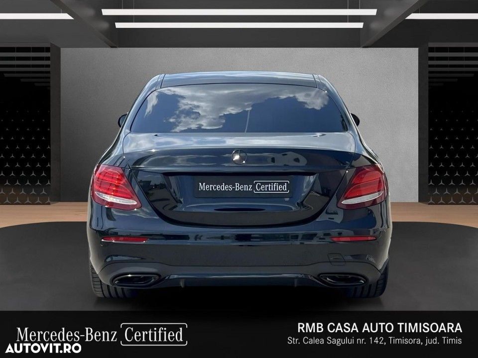 Mercedes-Benz E - 4