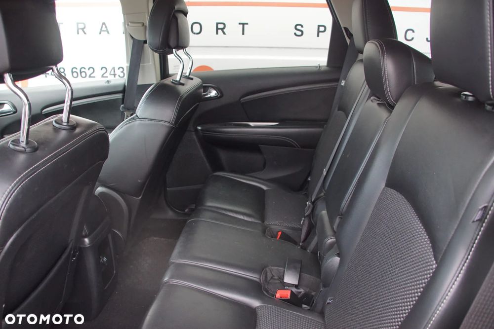 Auto na części - Fiat Freemont 2.0 MultiJet 170 KM 939B5000 62TE PRM 2015R Silnik Skrzynia Drzwi Maska Błotnik Zderzak Klapa Lampa Lusterko Klamka Szyba Deska Kokpit Sterownik Moduł Czujnik Licznik Wyświetlacz Panel Kierownica - 16